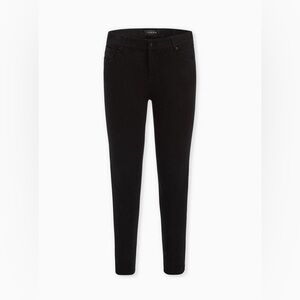 📣‼️ 2 for $50 📣‼️ Torrid Bombshell Premium Stretch Skinny Jean